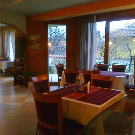 Family Sonata 3*